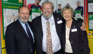 John Haynes (centre)